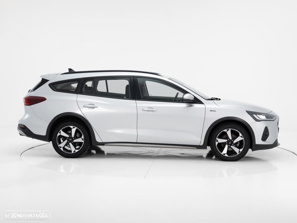 Ford Focus SW 1.5 TDCi EcoBlue Active - 3