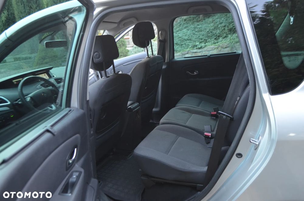 Renault Scenic - 8