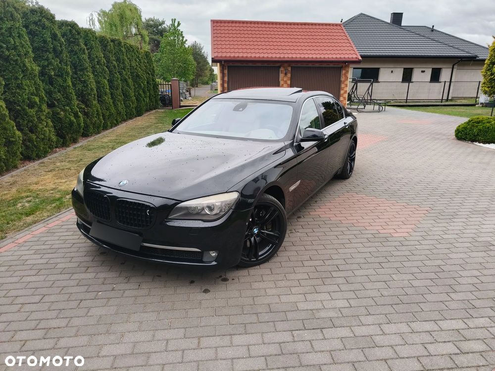 BMW Seria 7 740i L - 1