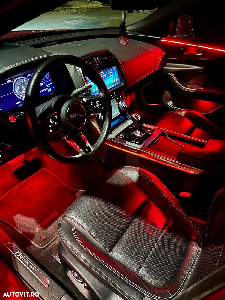 Jaguar XE D180 AWD R-Dynamic S - 14