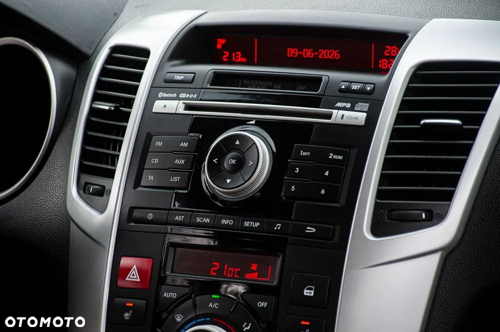 Kia Venga 1.6 CVVT Vision - 19