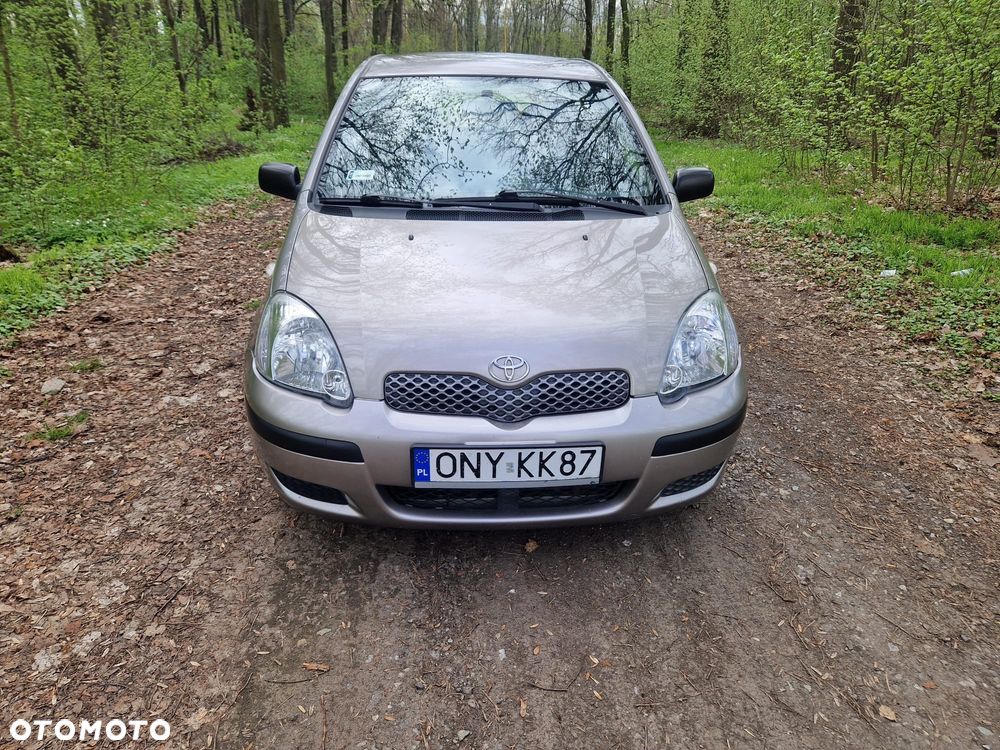 Toyota Yaris - 2