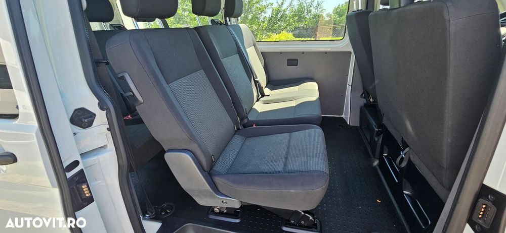 Volkswagen Transporter - 9