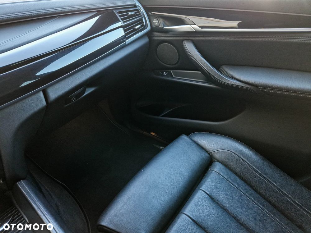 BMW X6M - 12