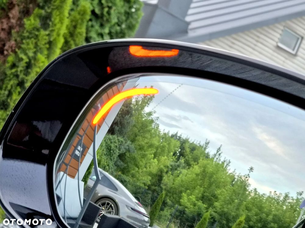 Volvo XC 60 B4 D AWD Plus Dark - 21