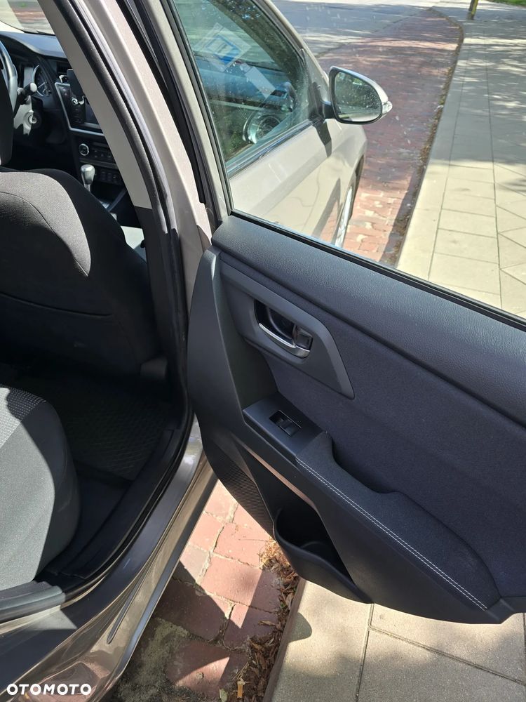 Toyota Auris 1.6 Premium MS - 31