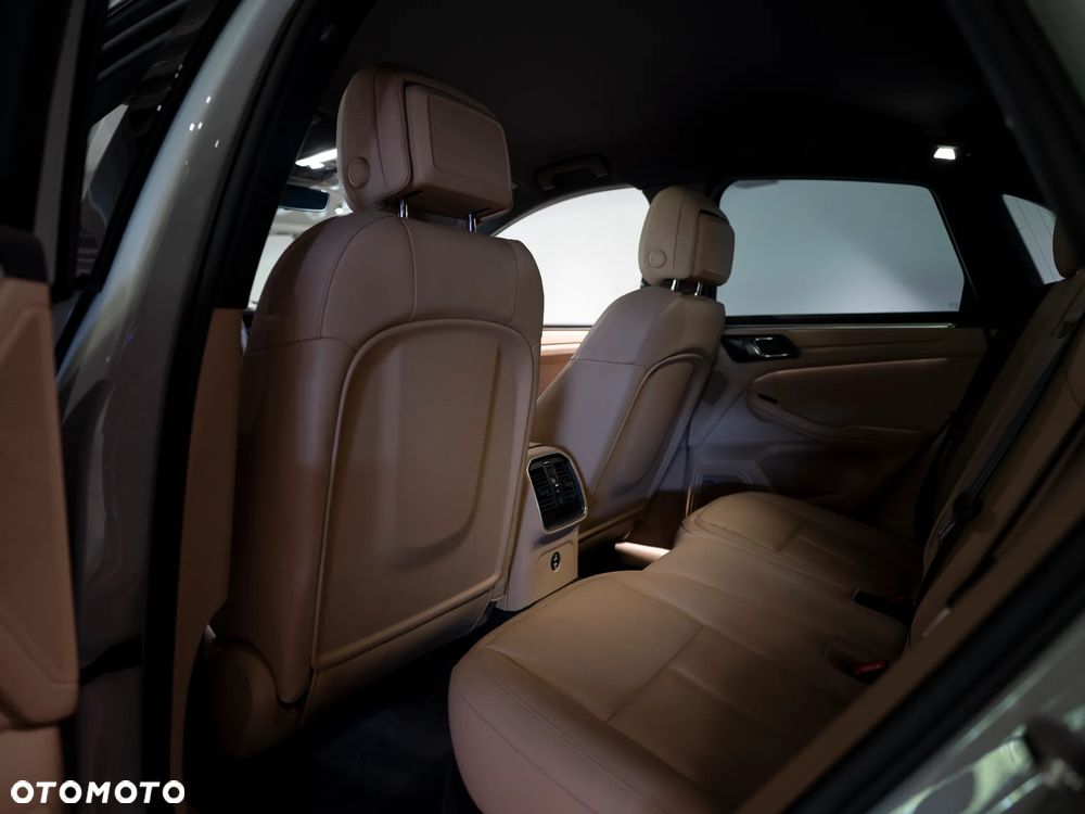 Porsche Macan S - 22