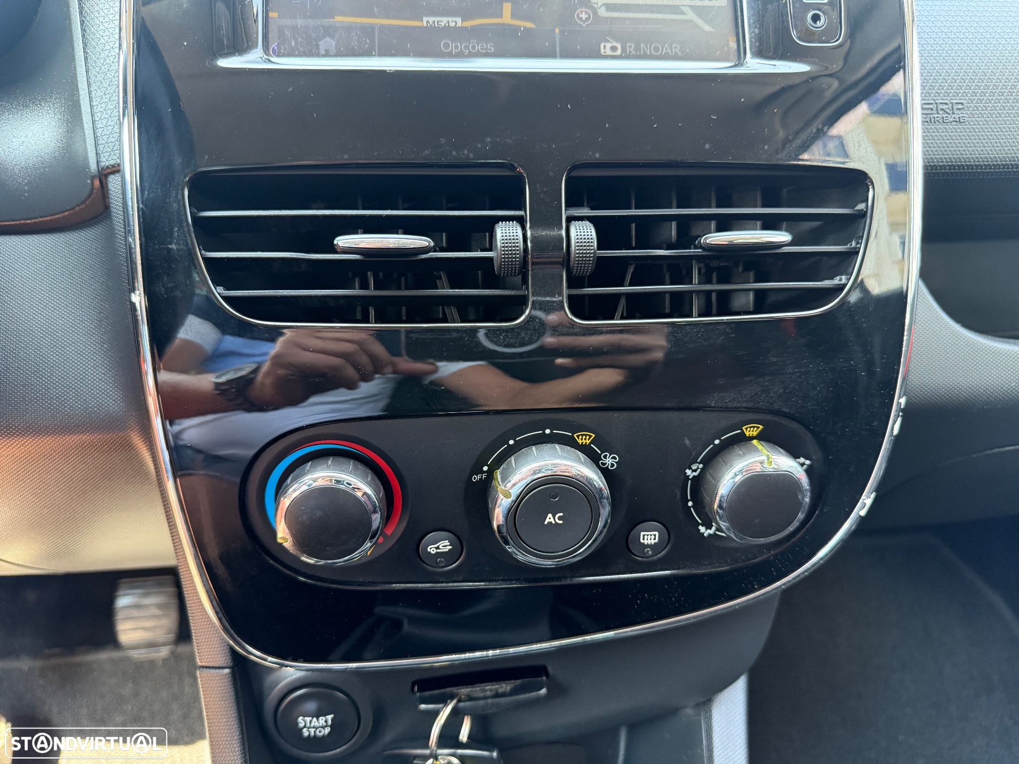 Renault Clio 1.5 dCi Dynamique S - 31