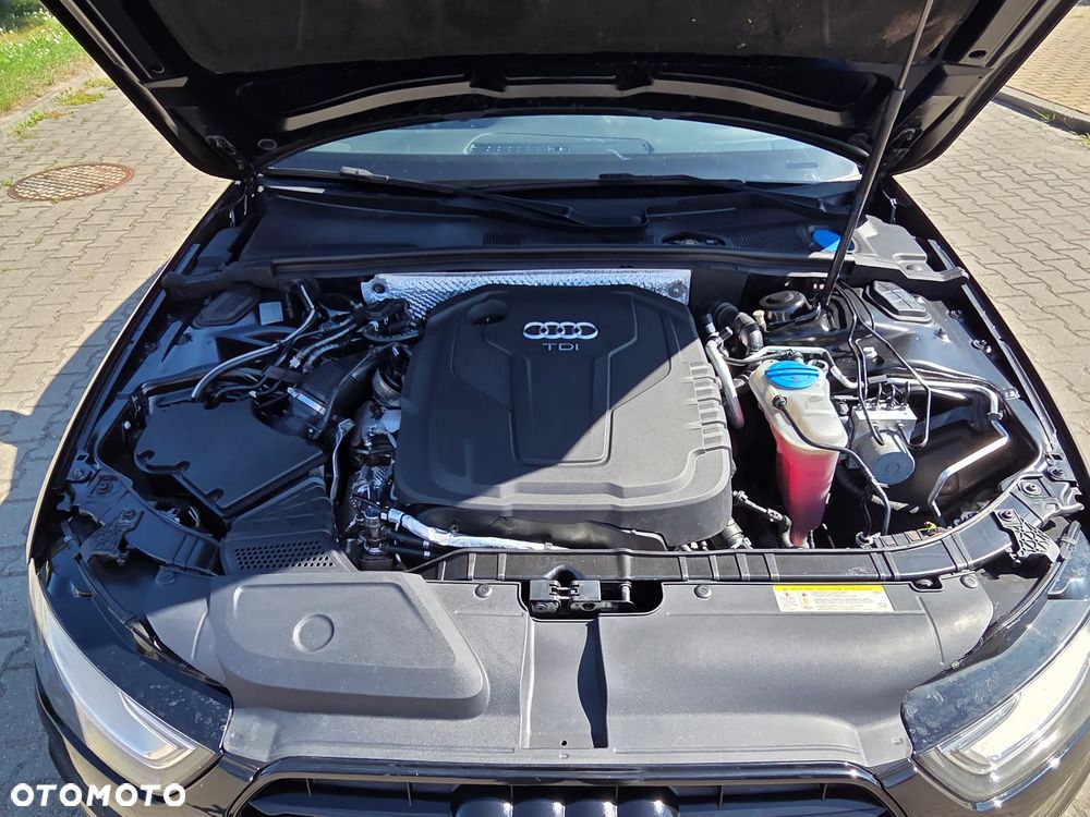 Audi A4 Avant 2.0 TDI DPF clean diesel quattro S tronic S line Sportpaket - 15