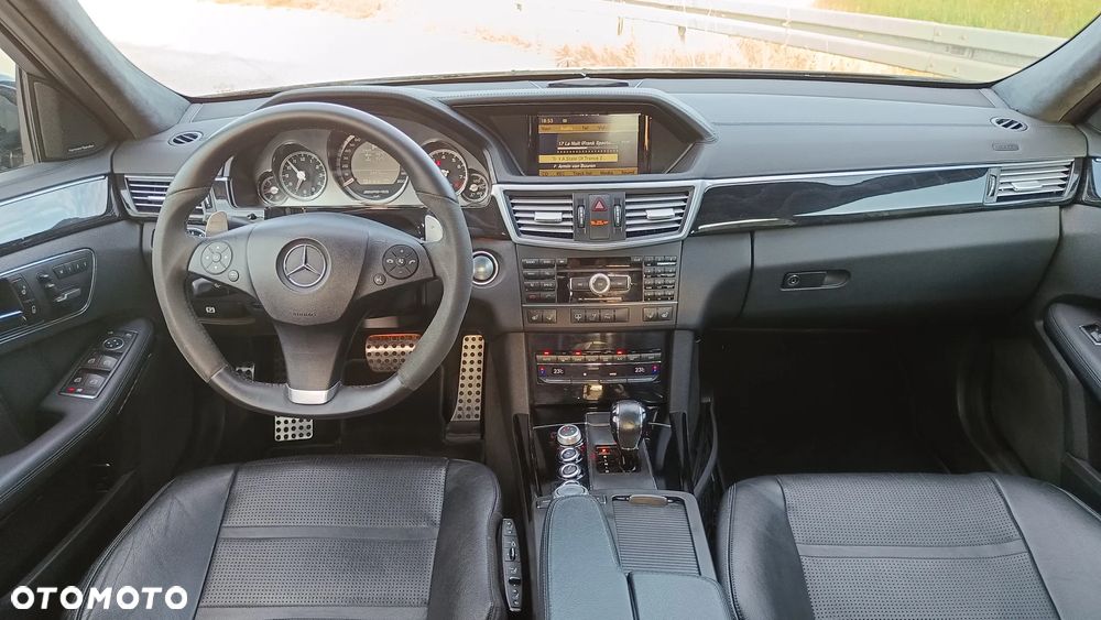 Mercedes-Benz Klasa E 63 AMG - 17
