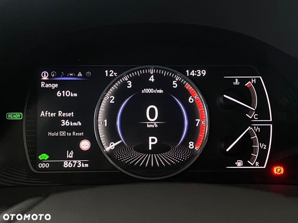 Lexus ES 300h Business Edition - 27