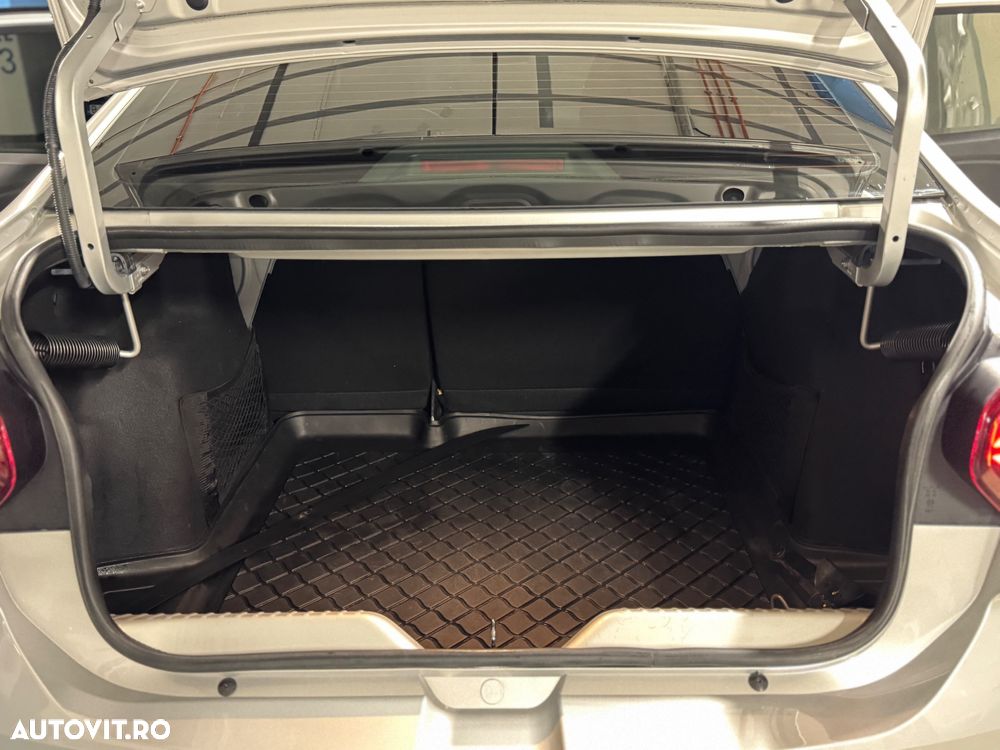Dacia Logan ECO-G 100 MT6 Prestige+ - 12
