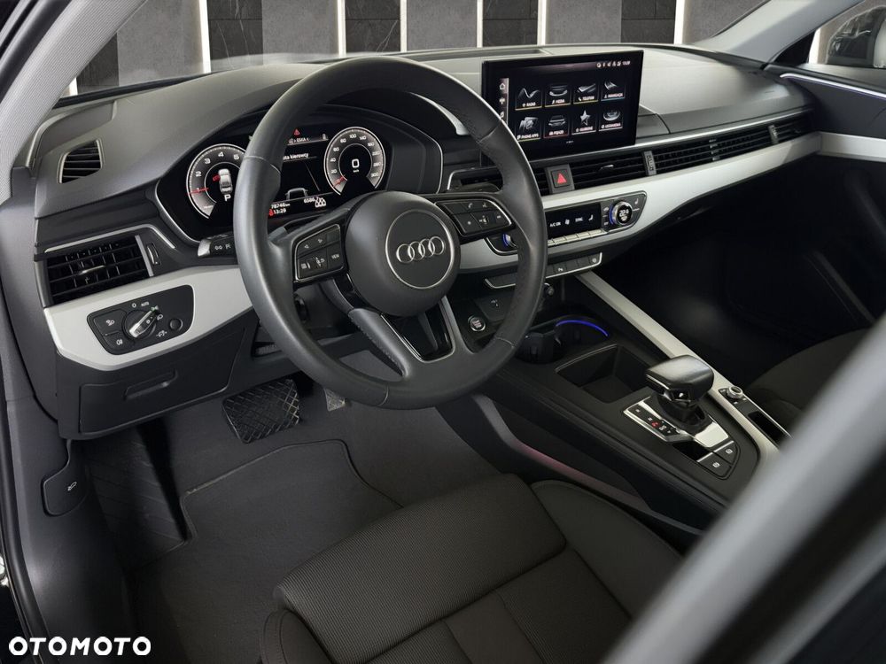 Audi A4 Limousine - 11