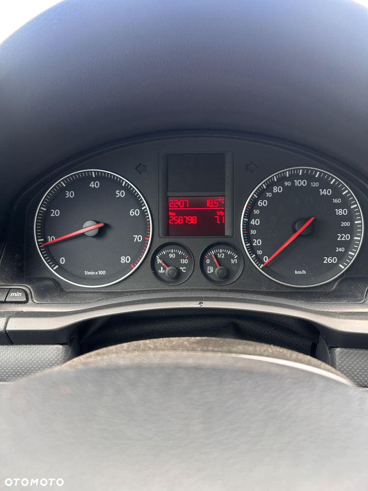 Volkswagen Golf 1.6 FSI Trendline - 13