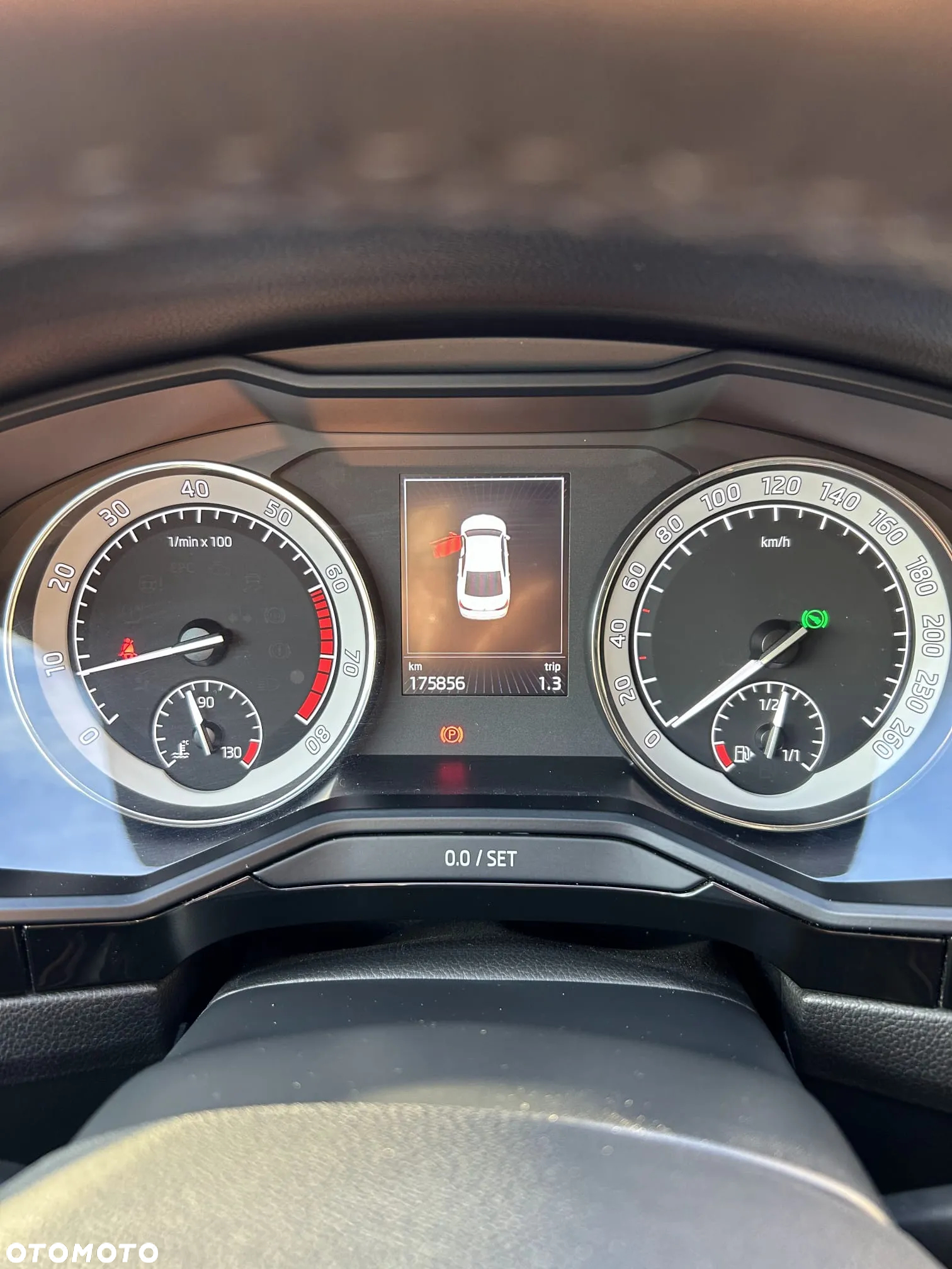Skoda Superb 2.0 TSI 4x4 L&K DSG - 2