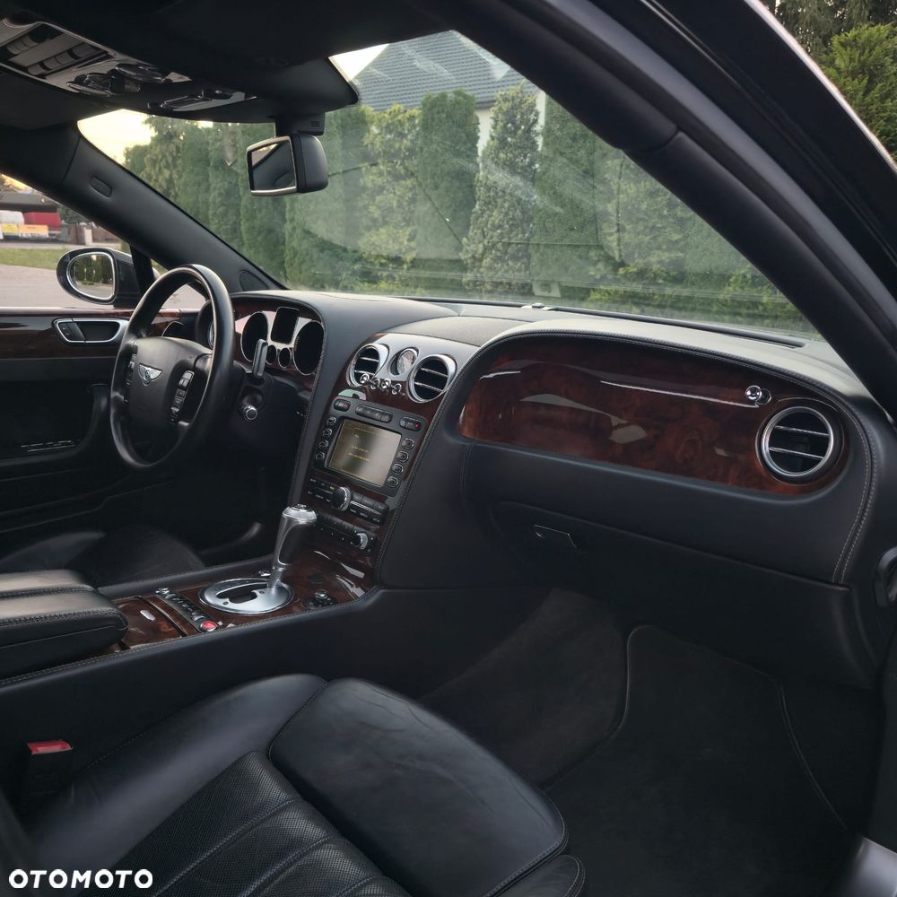 Bentley Flying Spur - 23