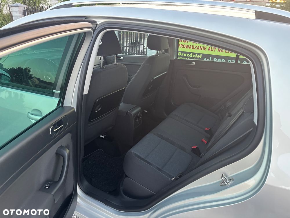 Volkswagen Golf Plus - 9
