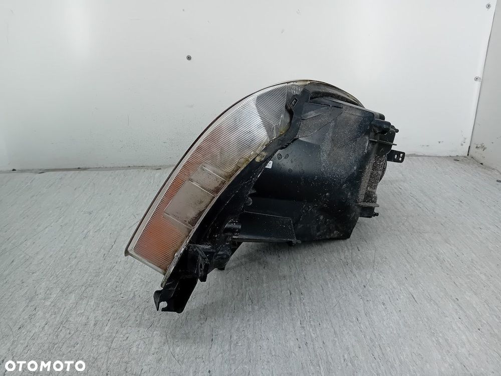 LAMPA PRZÓD PRAWA NISSAN NOTE I - 5