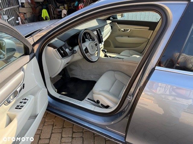 Volvo V90 D4 Geartronic Momentum - 8