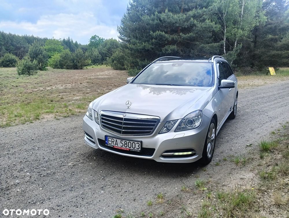 Mercedes-Benz Klasa E 200 BlueEFFICIENCY 7G-TRONIC Elegance - 22