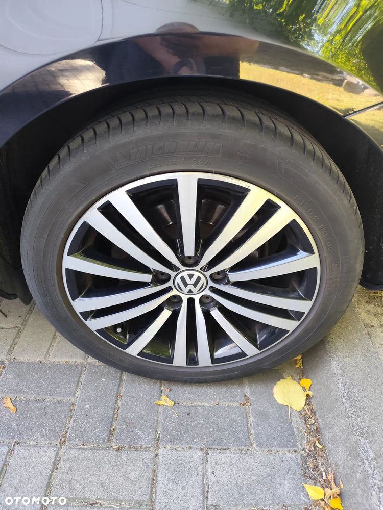 Volkswagen Passat - 34