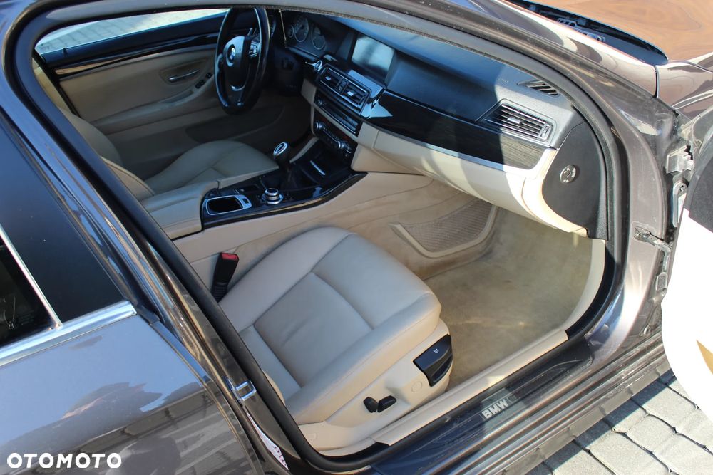 BMW Seria 5 - 12