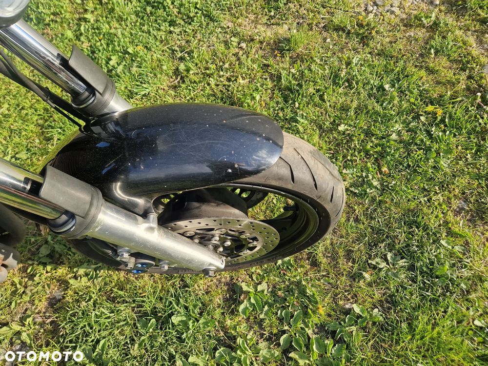 Yamaha FZS - 11