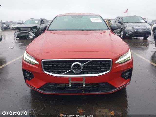 Volvo S60 T5 R-Design - 8