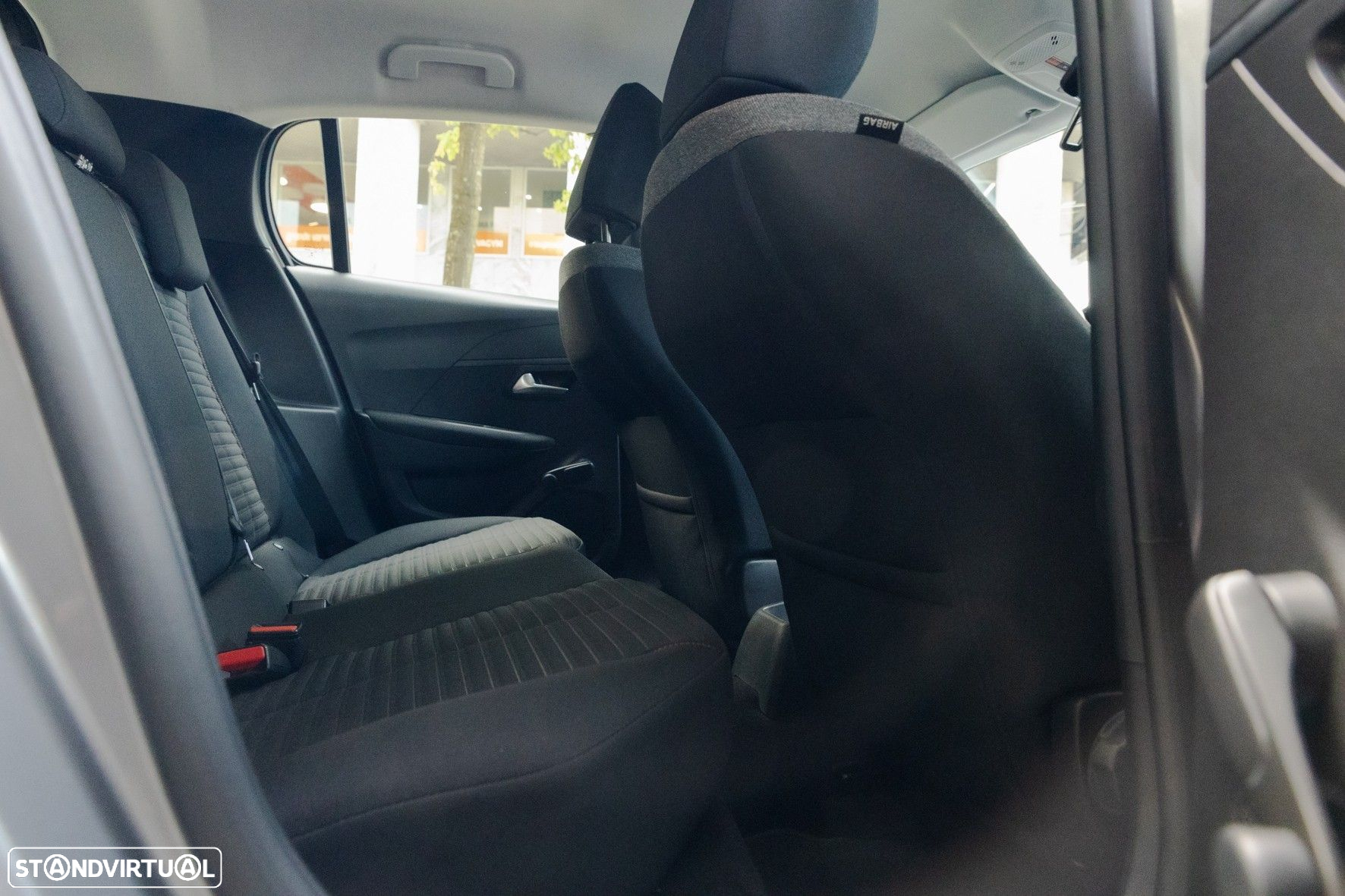 Peugeot 208 1.2 PureTech Active - 18