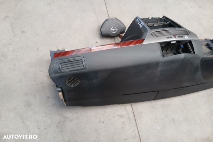 Plansa bord 13168455 13191825 13168455 13191825 Opel Astra H [2004 - - 6