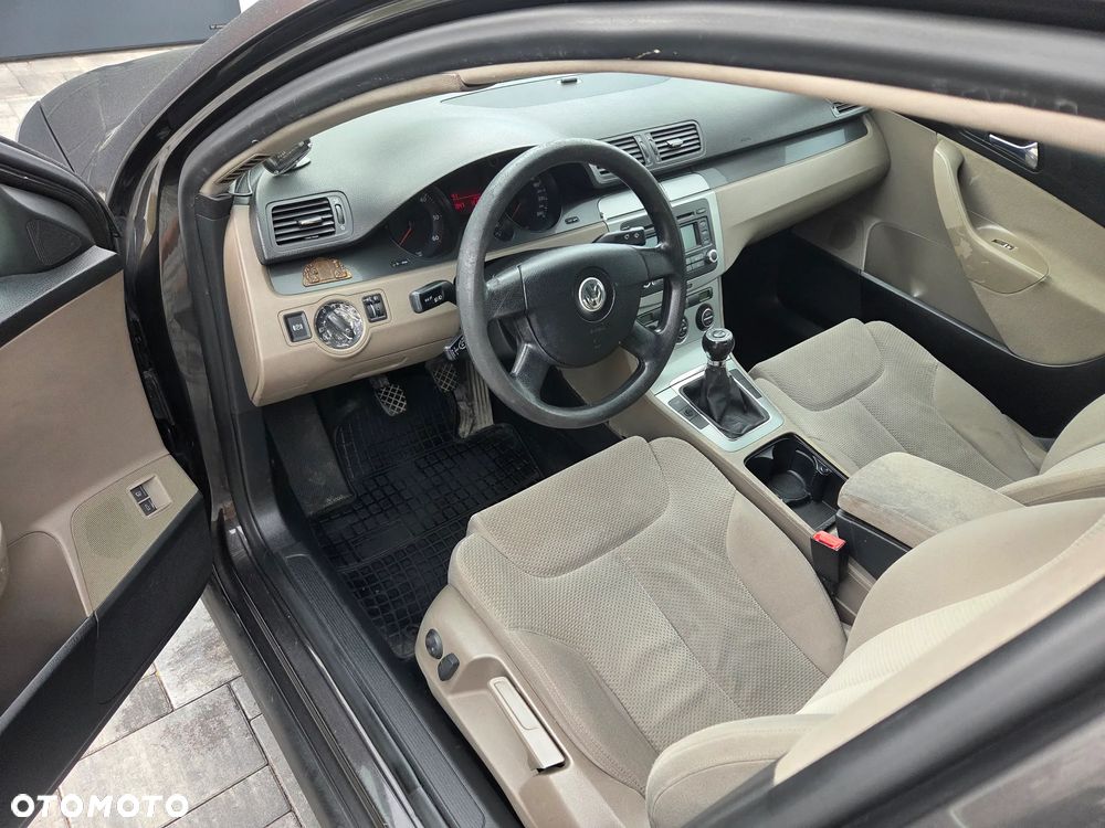 Volkswagen Passat 1.9 TDI Comfortline - 3
