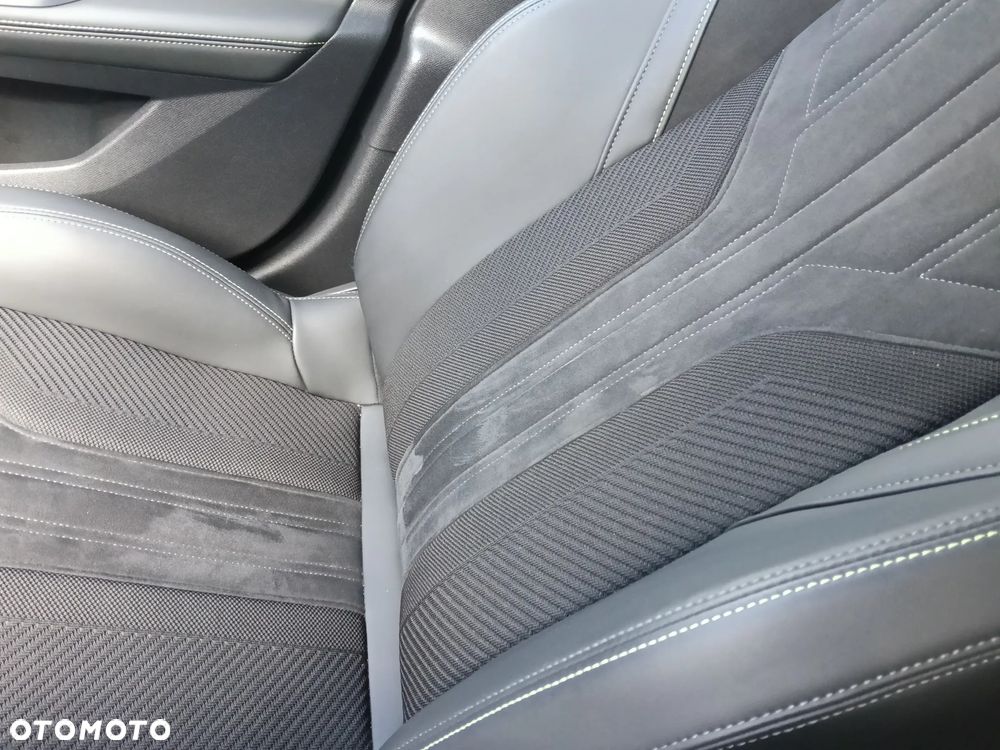 Peugeot 308 1.2 PureTech GT Pack S&S EAT8 - 30