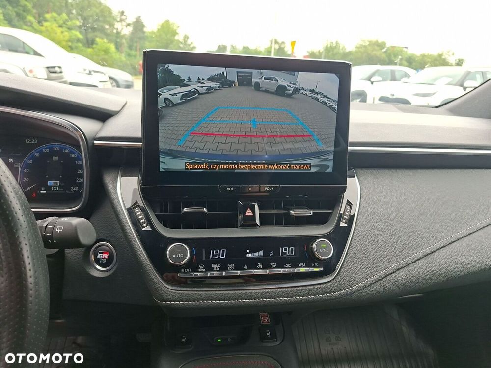 Toyota Corolla 2.0 Hybrid GR Sport Dynamic - 17