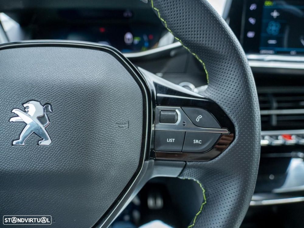 Peugeot e-2008 50 kWh GT - 31