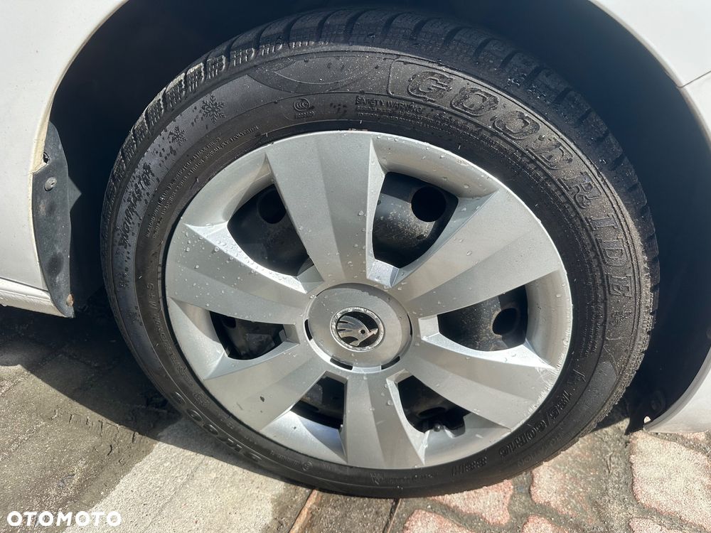 Skoda RAPID 1.4 TDI DPF Edition - 13