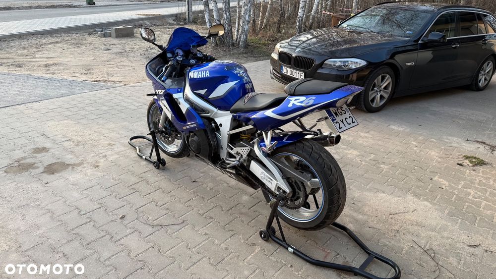 Yamaha R6 - 9