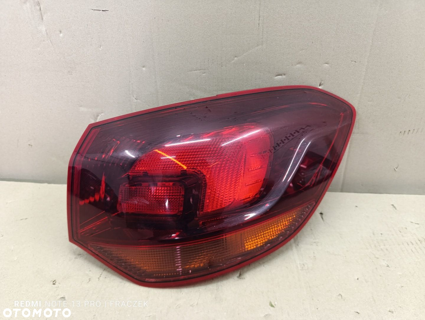 LAMPA TYŁ TYLNA PRAWA LUB LEWA OPEL ASTRA IV KOMBI 13314051 - 9