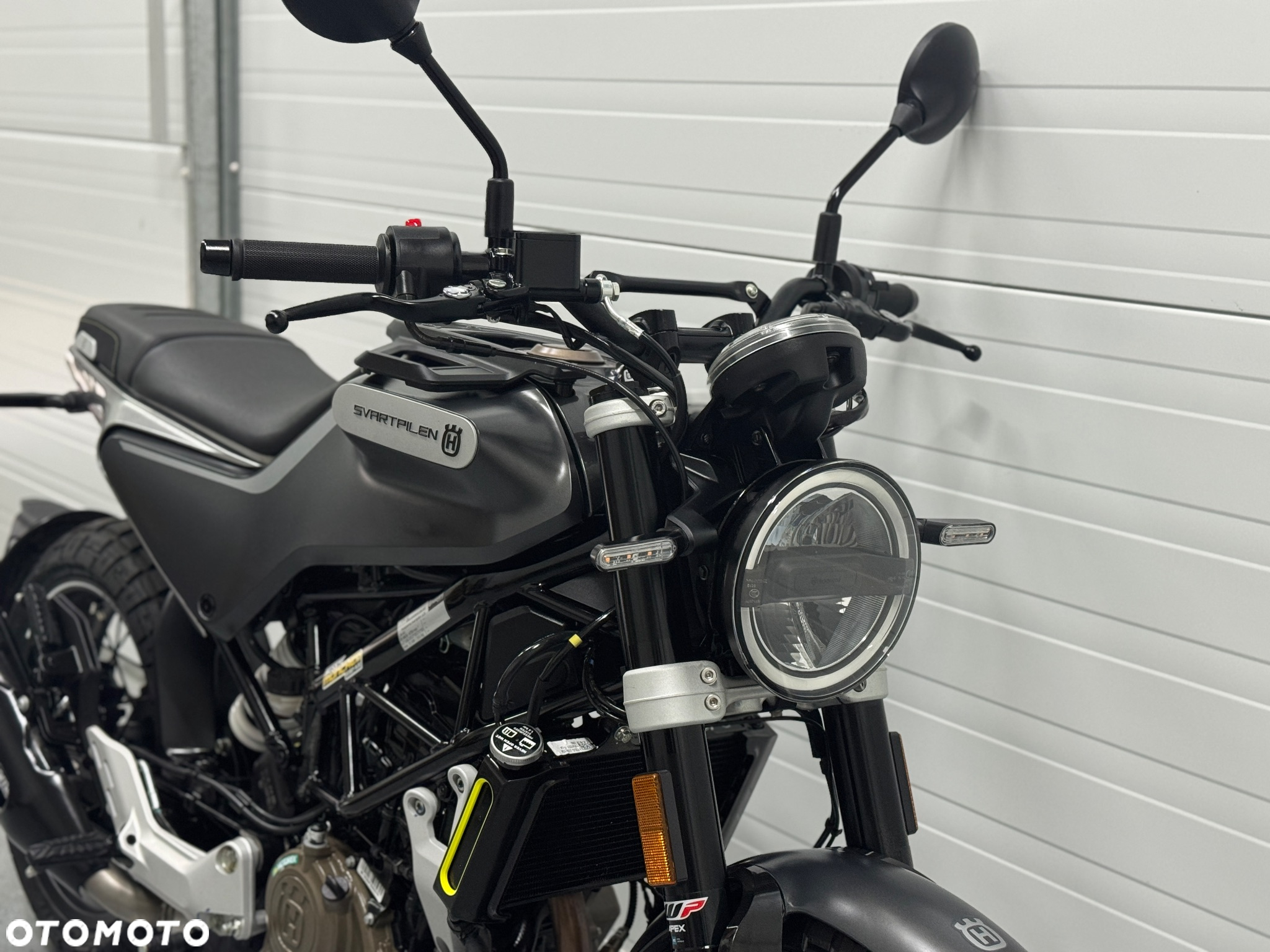 Husqvarna Svartpilen - 8
