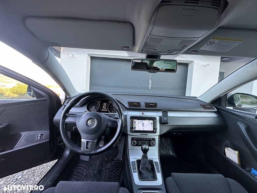 Volkswagen Passat 2.0 TDI DPF Comfortline - 9