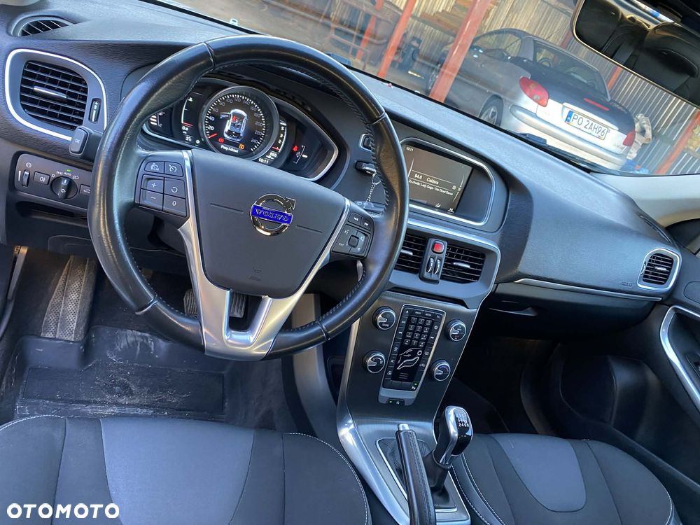 Volvo V40 D2 - 5