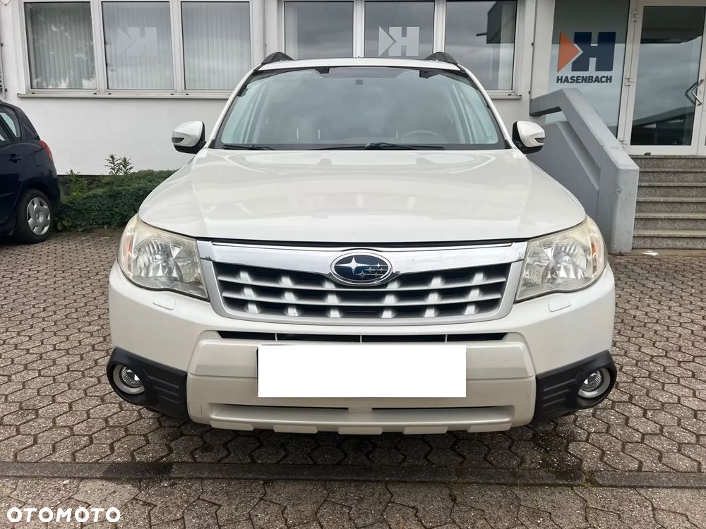 Subaru Forester 2.0i Exclusive Lineartronic - 9