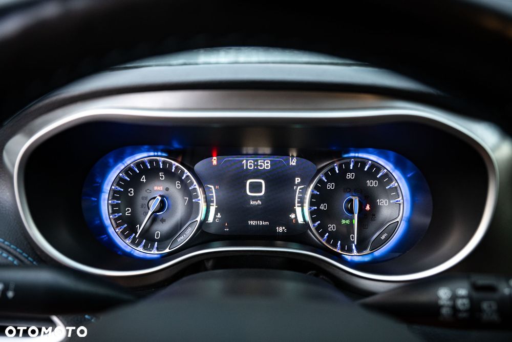 Chrysler Pacifica - 29