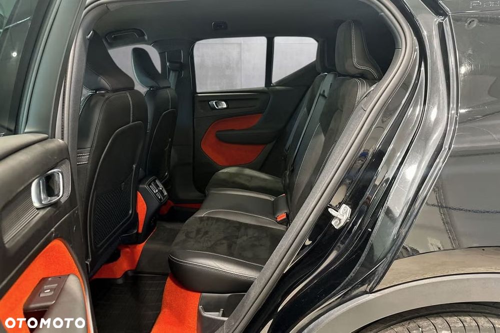 Volvo XC 40 D4 AWD R-Design - 17