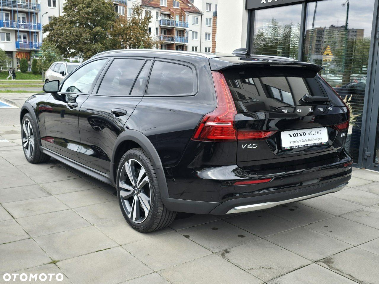 Volvo V60 Cross Country B5 B AWD Ultimate - 2