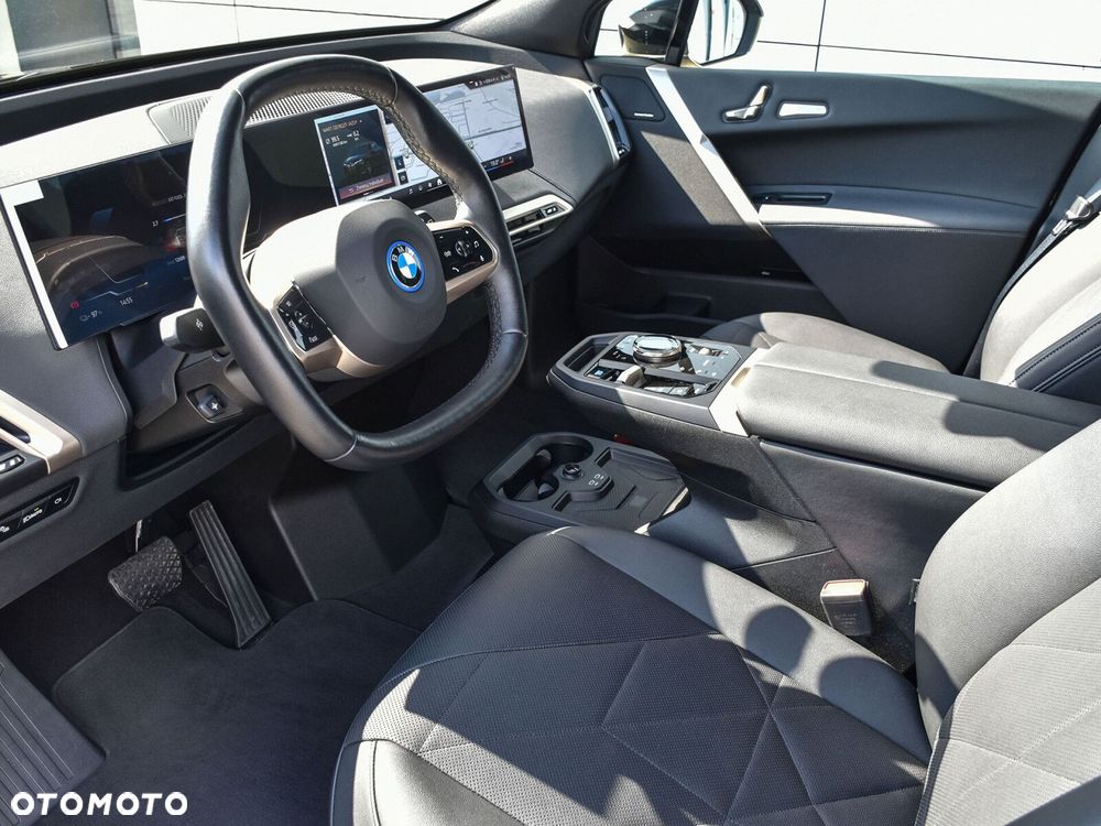 BMW iX xDrive50 111.5kWh Signature - 17
