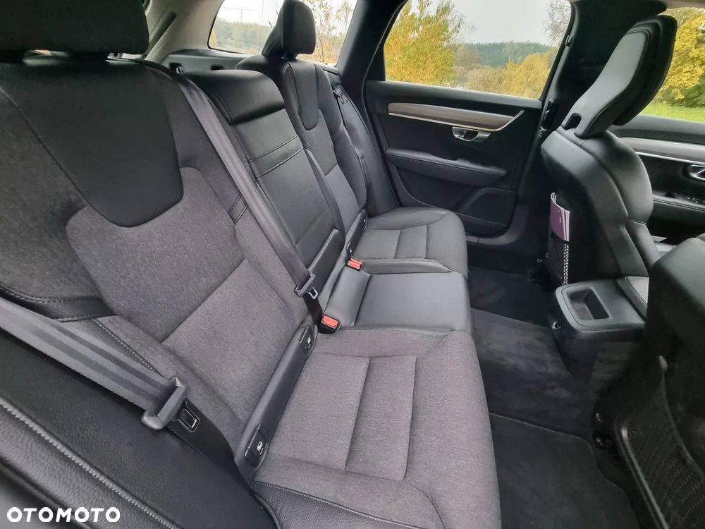 Volvo V90 D4 Geartronic Momentum Pro - 35