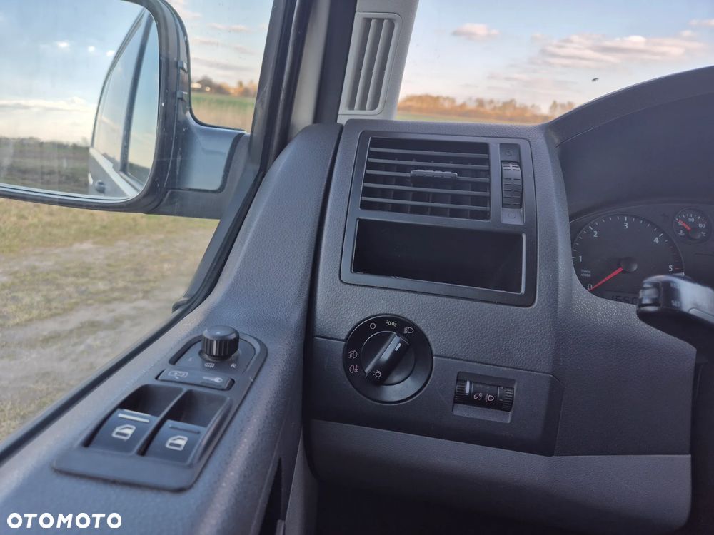 Volkswagen Transporter - 23