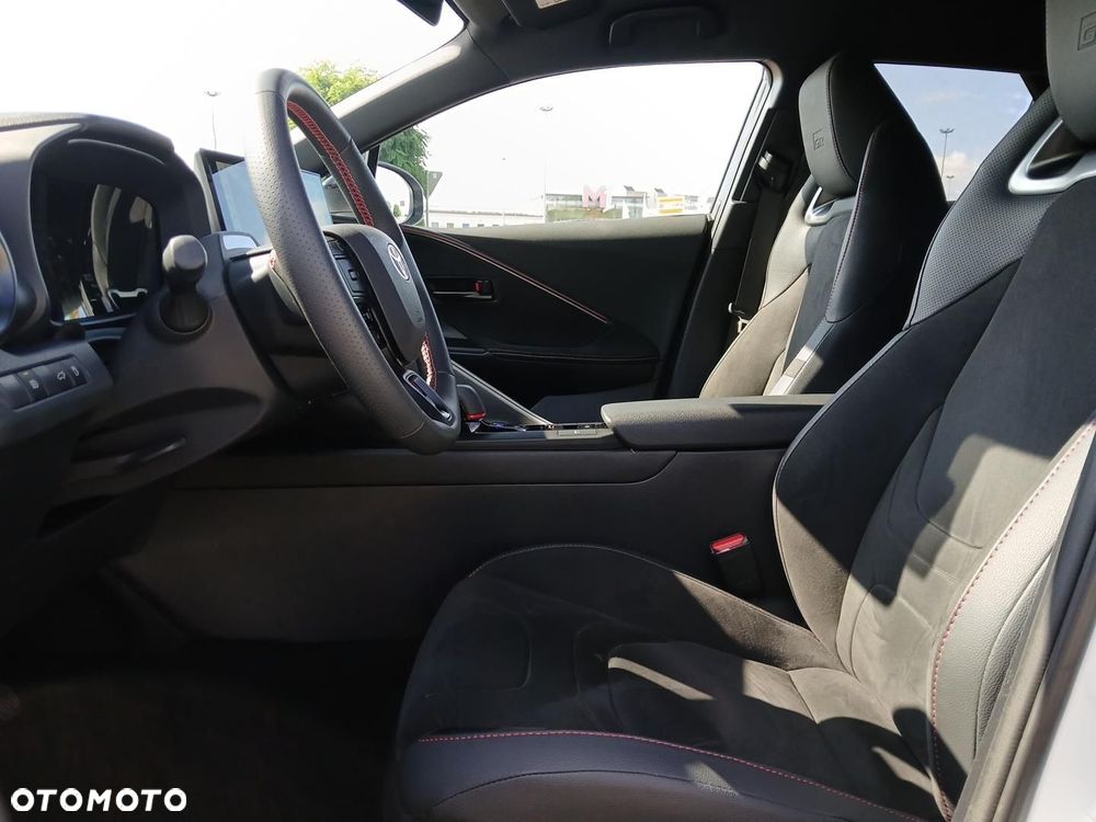 Toyota C-HR - 9