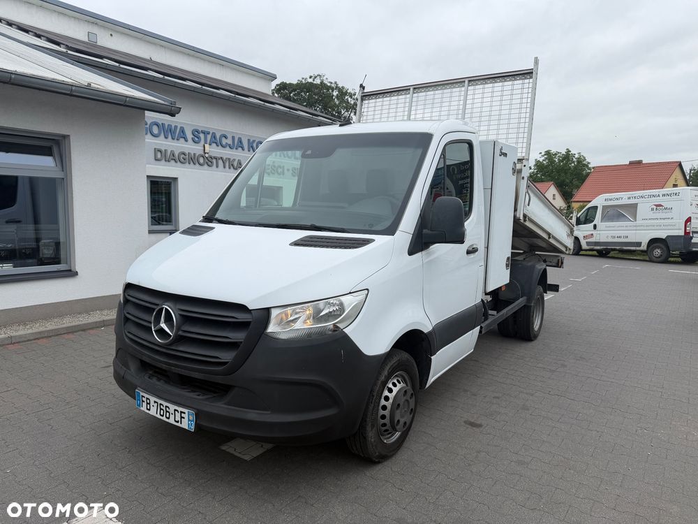 Mercedes-Benz Sprinter - 2