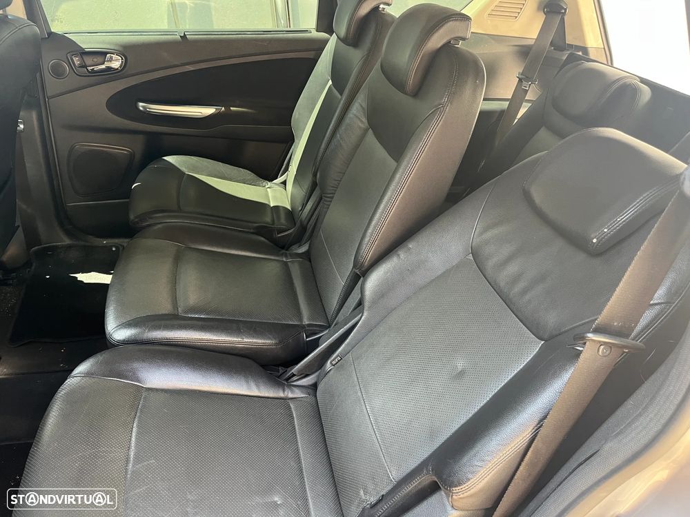 Ford S-Max 2.0 TDCi Titanium 7L - 15